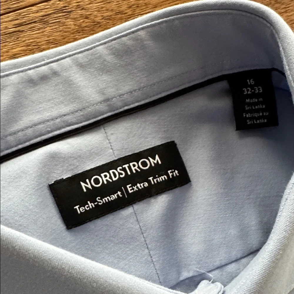 Nordstrom Tech-Smart Extra Trim Fit Shirt in Light Blue 16 32/33 - Picture 2 of 3